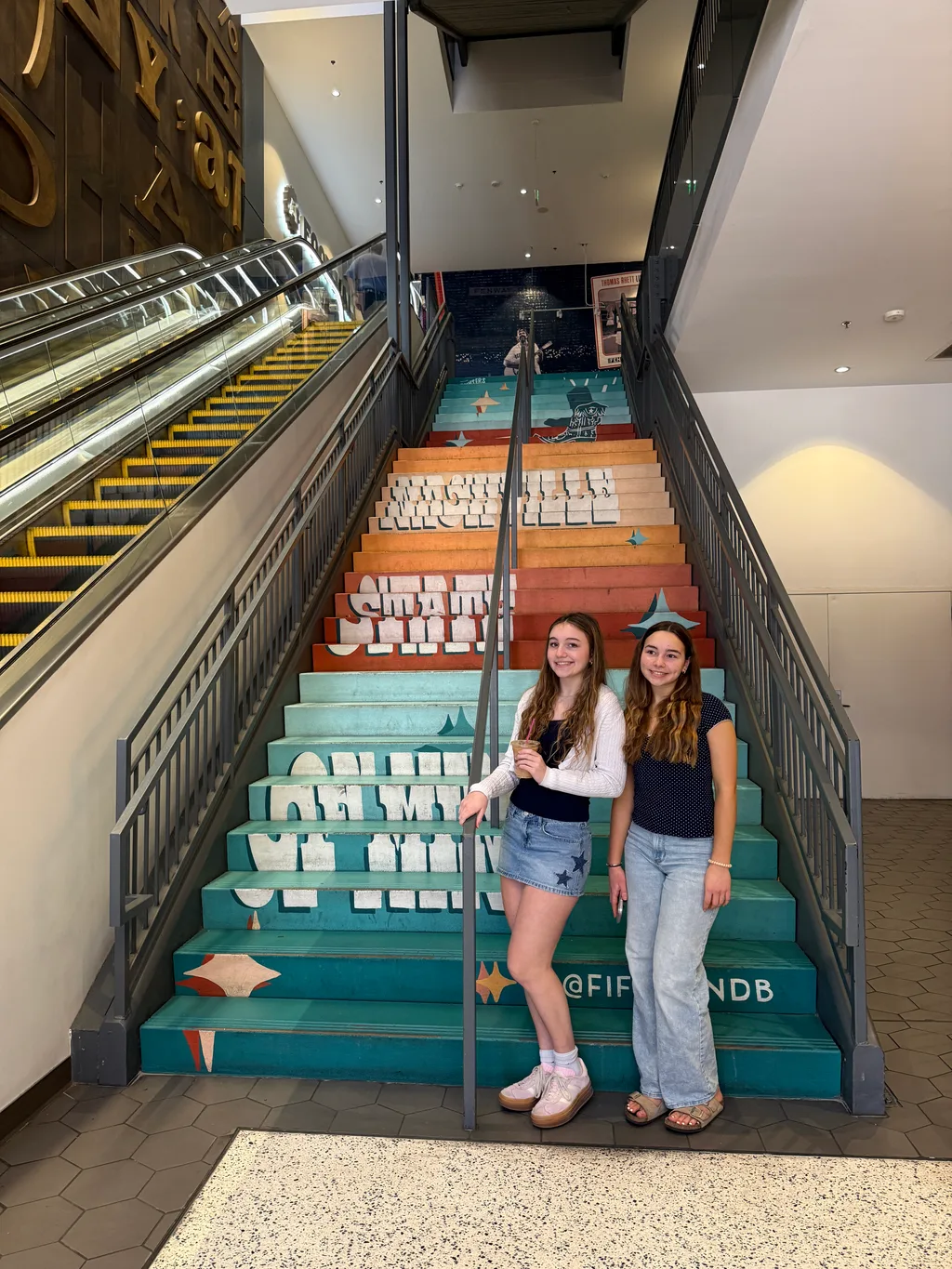 Club volleyball travel season begins! Abby and I took an adventure to Nashville with Sophie and Laurie. Team won 1 of 3 on Saturday and then won their bracket on Sunday. In between, we enjoyed exploring Nashville and Franklin. 