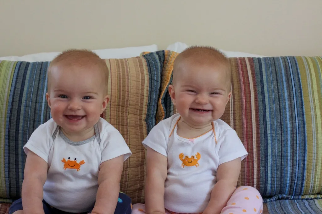 These girls aren’t crabby. Not one bit.