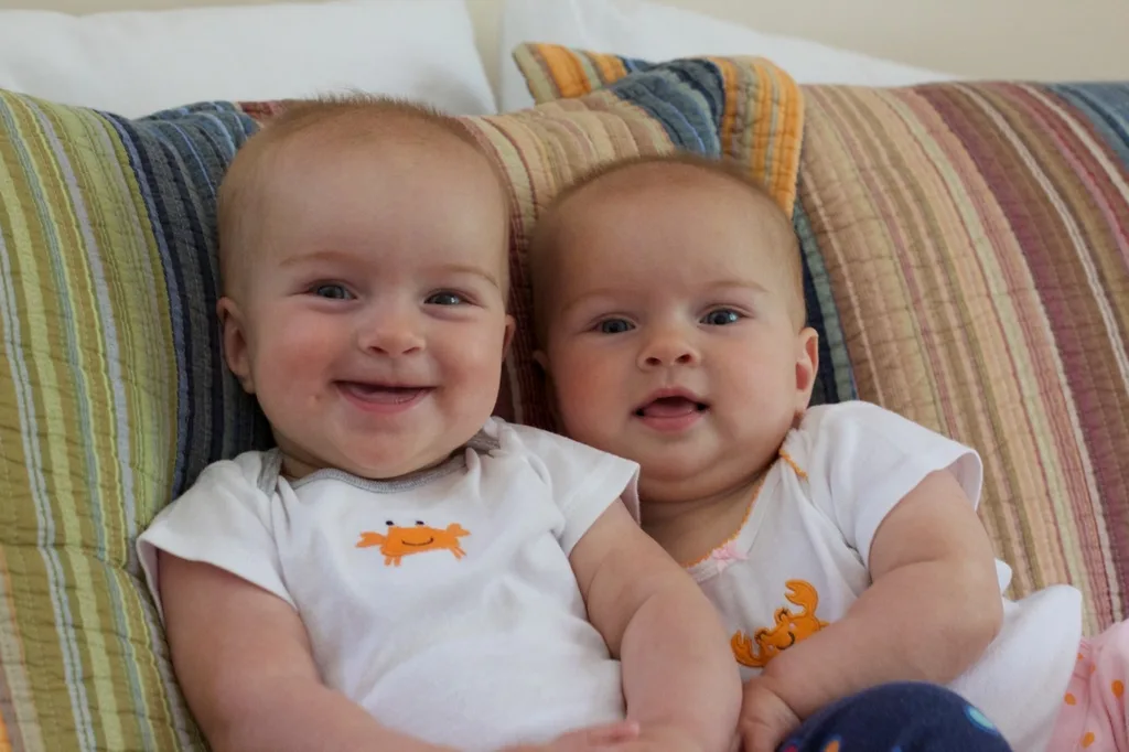 These girls aren’t crabby. Not one bit.