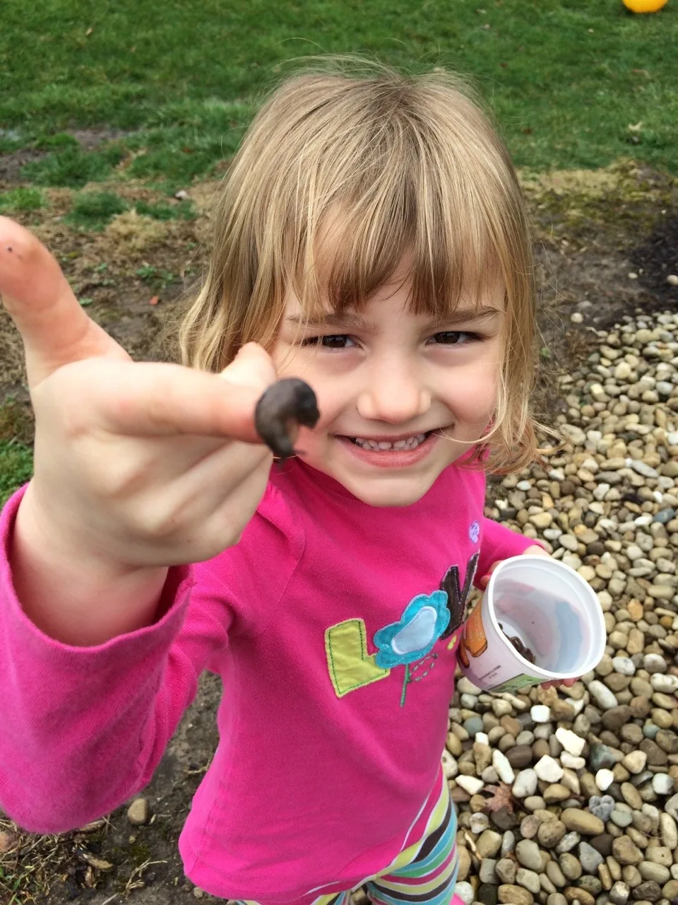 She likes princesses, but she’s also not afraid to get her hands dirty by collecting worms and slugs after a good rain. “Here’s one Abby,” shouted her helpers. They were a little bit worried about touching the slimy creatures.