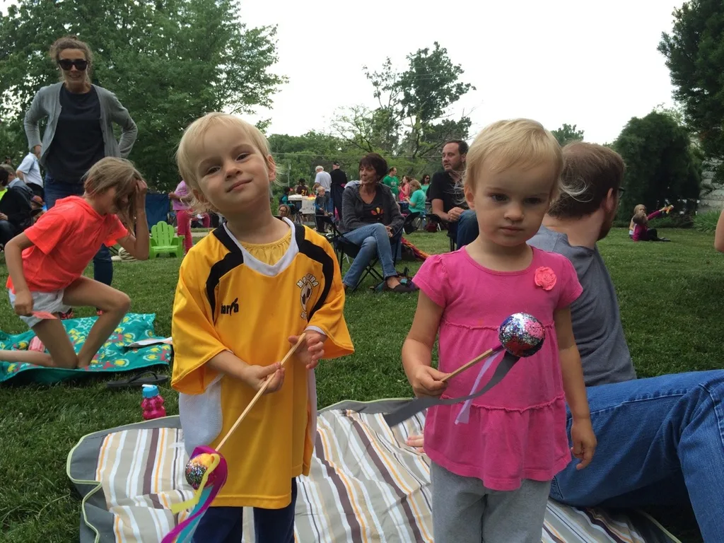 We enjoyed the music of the Comet Bluegrass All-stars and some art-making at the Clifton Cultural Arts Center tonight. Gwen and Josie thought the comet wands they made were perfect for sibling whacking.
