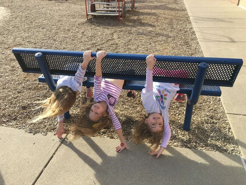 We had another great Girl Scouts meeting today! The girls earned certificates for the “Friendly and Helpful” petal. We talked about what it means to be friendly, how to be helpful, made Daisy friendship chains, and more. They all seemed to have a good time!