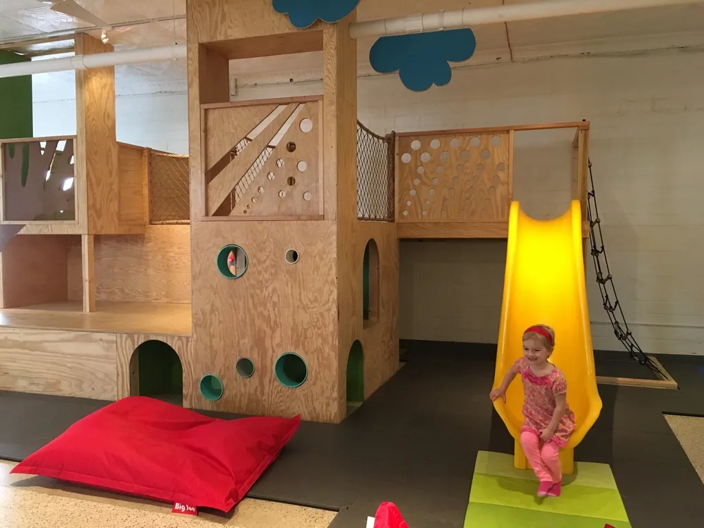 Gwen and Josie loved playing at Red Balloon this morning. In fact, they liked it so much that we returned with Abby after school.