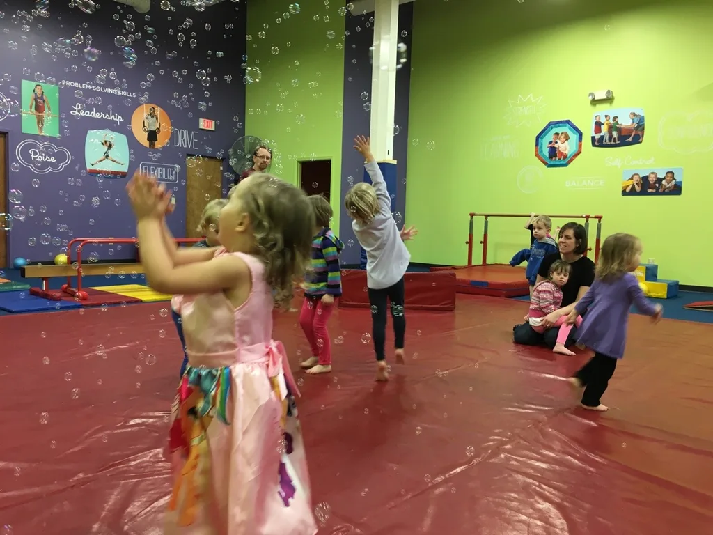 Yesterday was a big day! Abby got to race against her Girl Scout friends in the Pinewood Derby while Gwen and Josie celebrated their best friend Sophia’s birthday party.