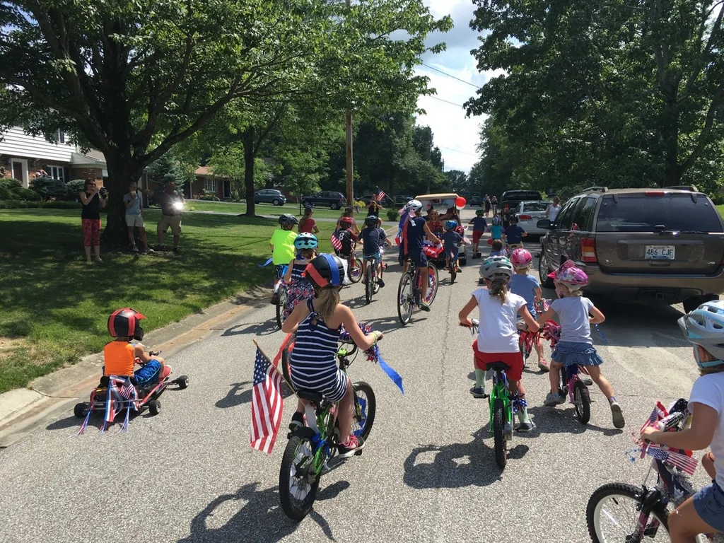 Kenwood Hills knows how to throw a fun Fourth of July party! We’re so lucky to be part of this neighborhood!