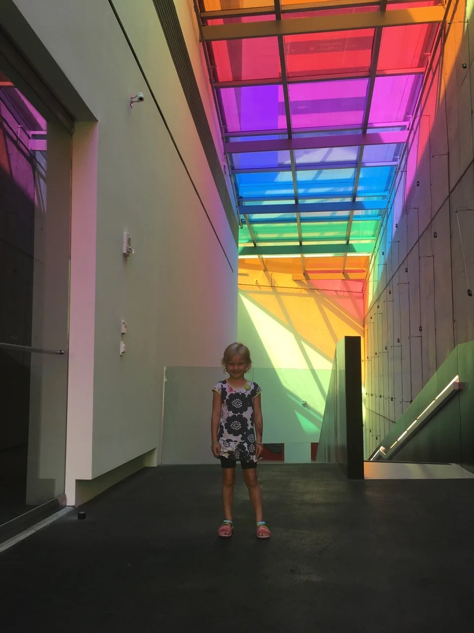 Girl date #7: more art and a guy wearing lipstick (said a laughing Gwen)