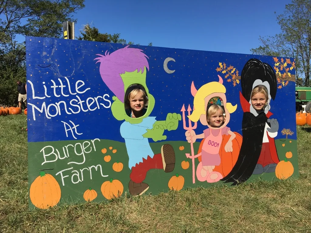 We visited two fall festivals at farms this weekend! Although we had fun at both, we all agreed that Shaw Farm is far superior to Burger Farm.