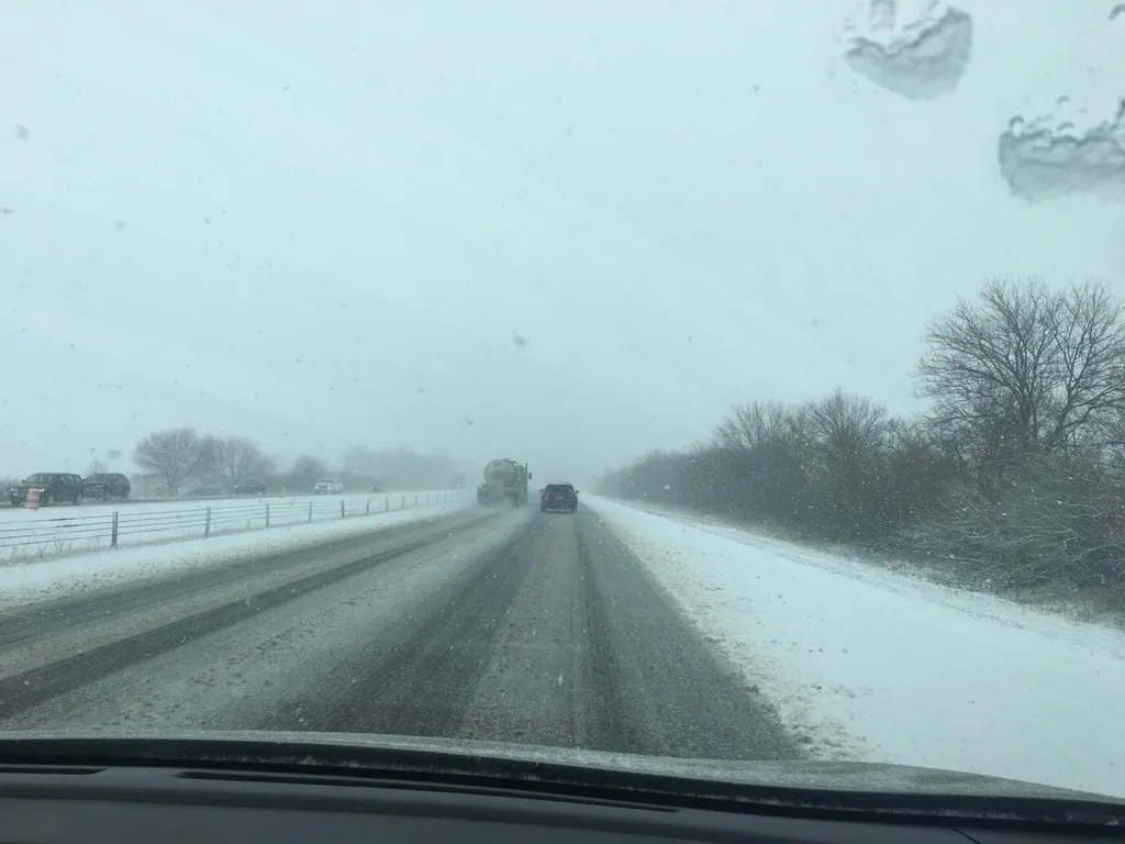 We had to drive through a snowstorm, but we found nicer weather (and Auntie Clara) in Chicago! We visited the Lincoln Park Zoo, enjoyed a Shake Shack burger, and had a fun time swimming. Not bad for day one!