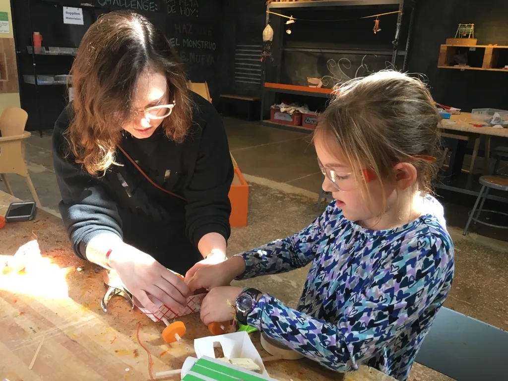 I think we now understand why Clara likes Chicago so much. Day 2 was loads of fun! We loved the highly interactive Chicago Children’s Museum!