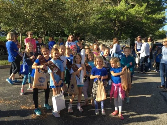 Lots of other Madeira Girl Scouts joined us for the Madeira Homecoming Parade this year. Instead of going to the game, we decided to walk back to La Grassa.