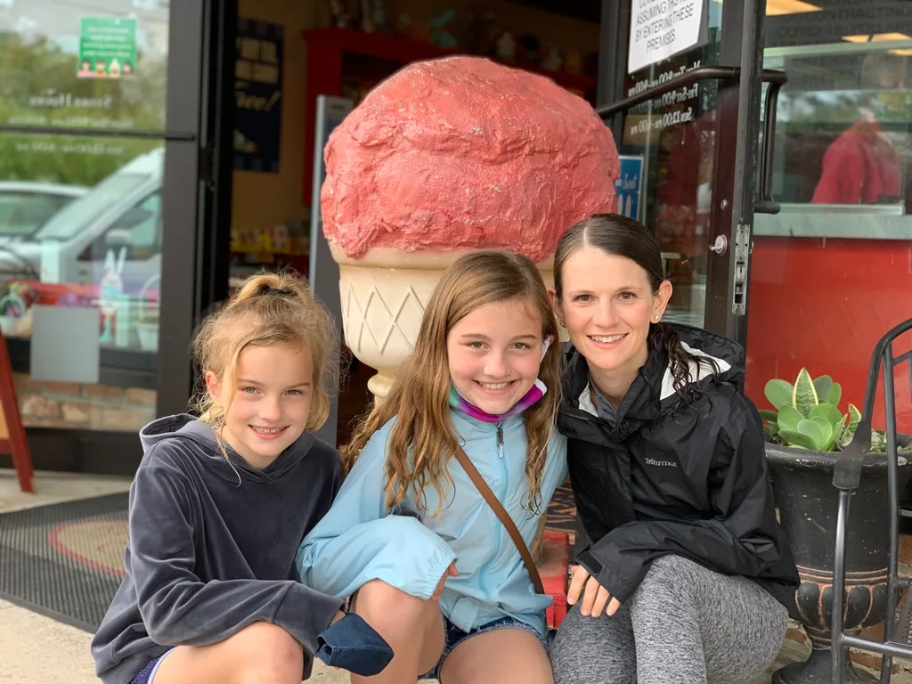 One year later, we finally took our trip to Savannah! We squeezed in time downtown and at both Hilton Head and Tybee Island beaches. The girls loved splashing in the ocean; Daisy too, but it was cold! Daisy and Sammy were fast friends.