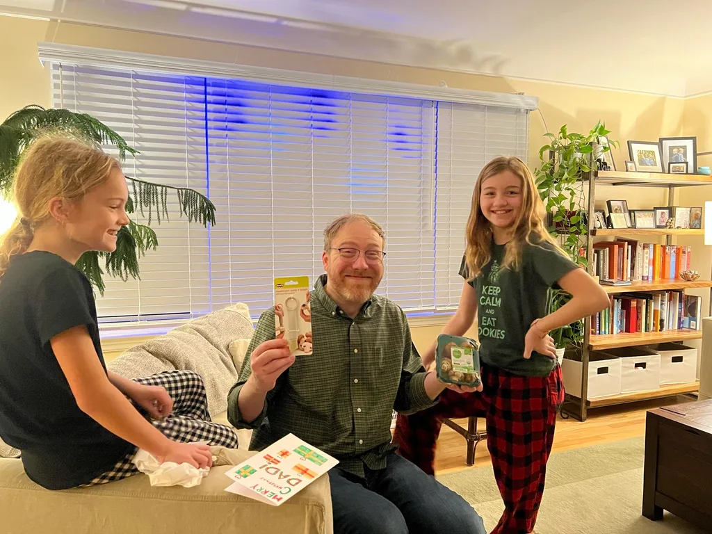 Christmas morning! Santa brought wireless earbuds and 3D printer pens!