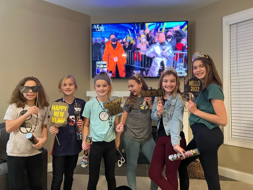 We rang in the new year with the Sammuts again, and this time the girls requested we all actually stay up past midnight!