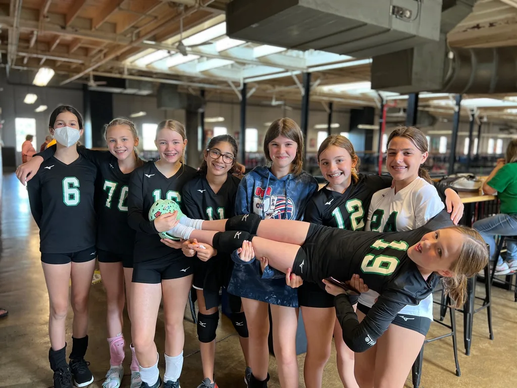 Club volleyball season wrapped up with the OVR tournament in Columbus. It was some of their best playing of the season: lost one, won two, and made it to the silver bracket. Hopefully, the girls stay in touch! It was definitely a great growth experience for Team Captain Abby!