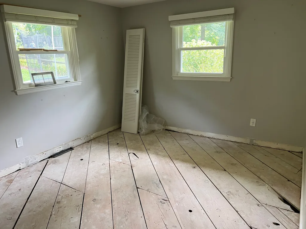 Wow! Before and after of Josie’s room.