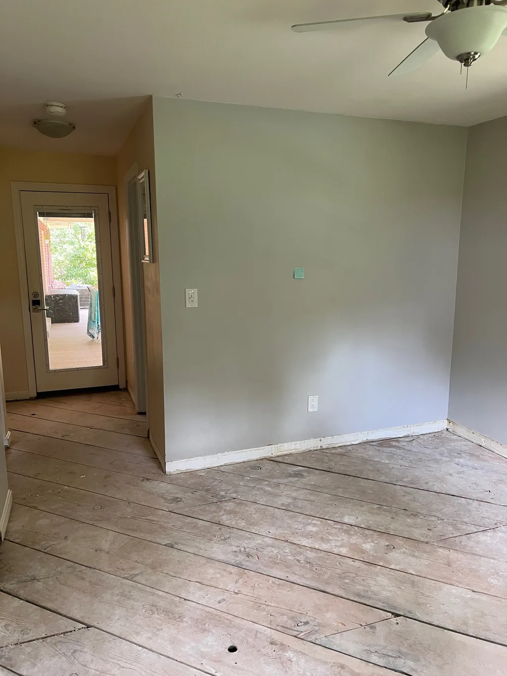 Wow! Before and after of Josie’s room.