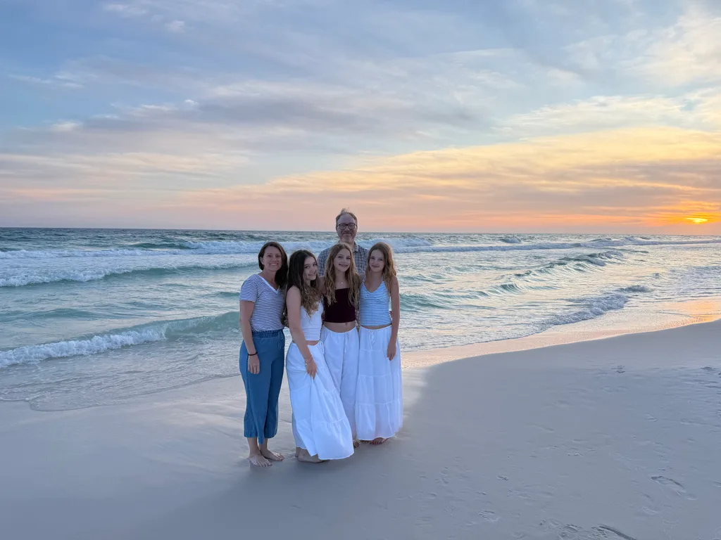 Spring break 2026: the girls wanted an "aesthetic beach vacation" with clear water. We can now check that off the list!! We had an overall great time exploring 30a, but leave with mixed feelings. Although the beaches were lovely, the vibe was slightly off, exemplified by the private beaches. We stayed in the right place for us, in Seagrove. We walked the beaches a ton, swam in the clear ocean water, enjoyed the pool, biked a bunch, ate out, and explored all of 30a plus took side trips to both Panama City and Destin. We even took a dolphin boat tour that went out in the ocean.